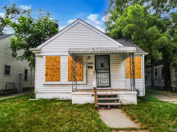 18961 Pierson St, Detroit, MI 48219