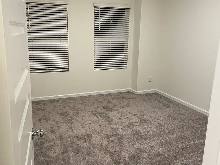1320 Hopedale Dr — Photo 15