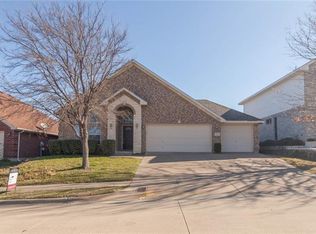 8365 Whippoorwill Dr, Fort Worth, TX 76123