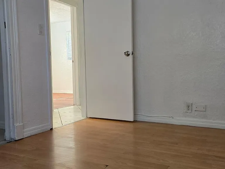 112 Newton Rd — Photo 15