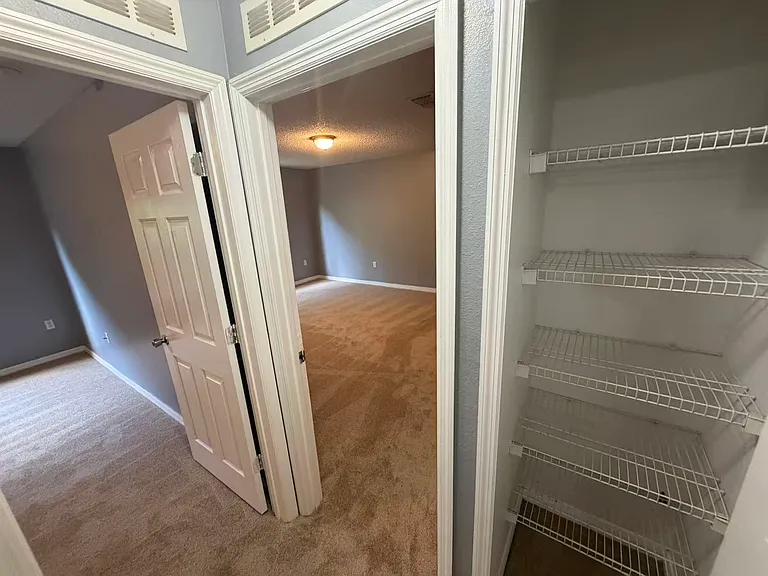 329 Chelmsford Ct — Photo 20