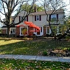 1st image of 383 Argyle Blvd
