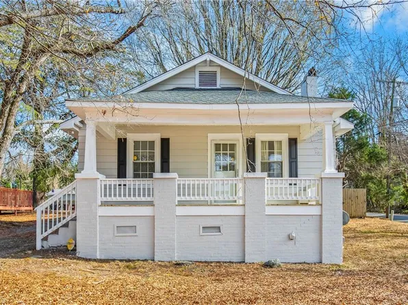 2619 Pinecroft Rd, Greensboro, NC 27407