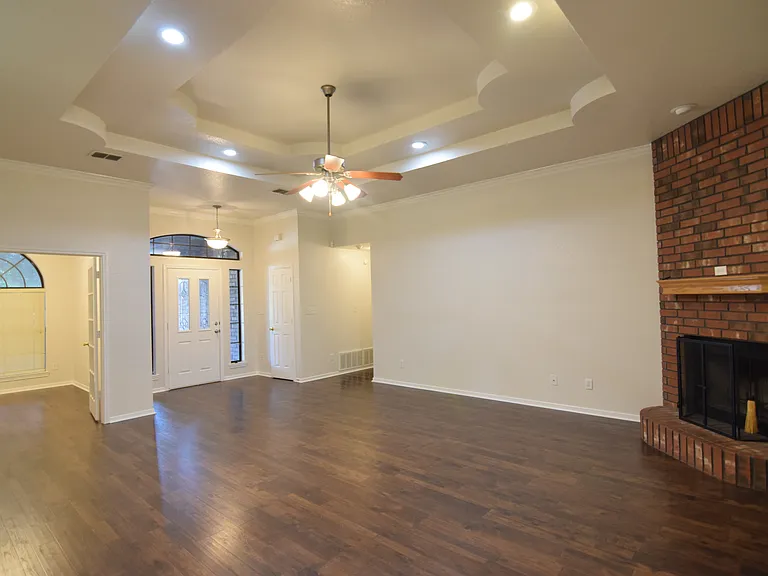 5805 Tropicana Ct — Photo 8