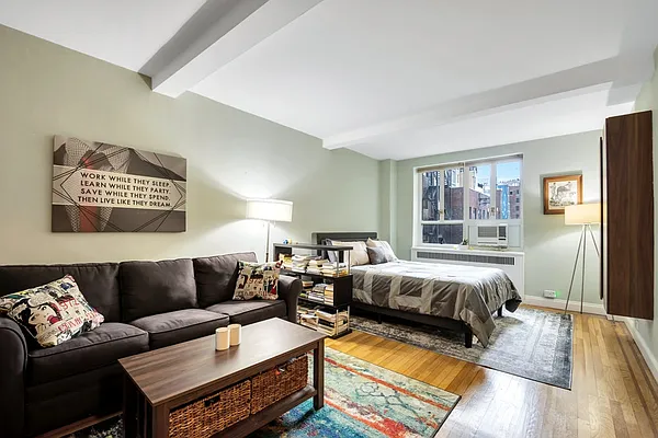 Rented by Bold New York | media 9