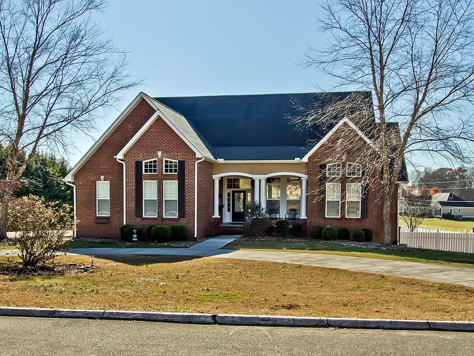 1st image of 347 Shortbark Ln
