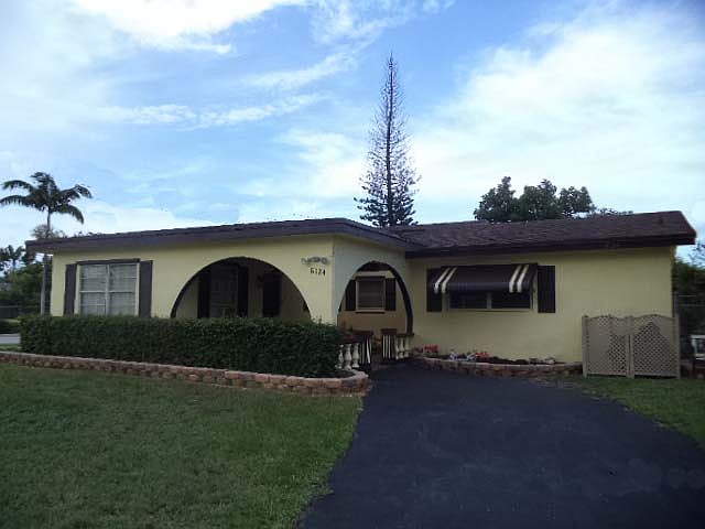 1st image of 8124 NW 72nd Ave