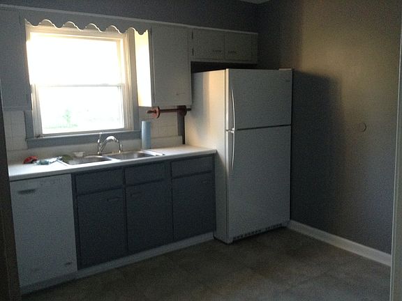 3rd image of 1257 College Ave