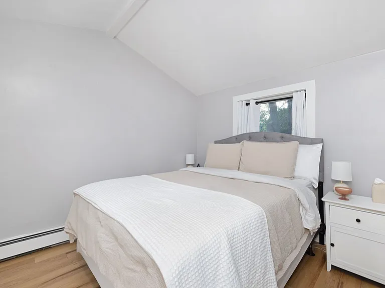267 Green End Ave — Photo 10