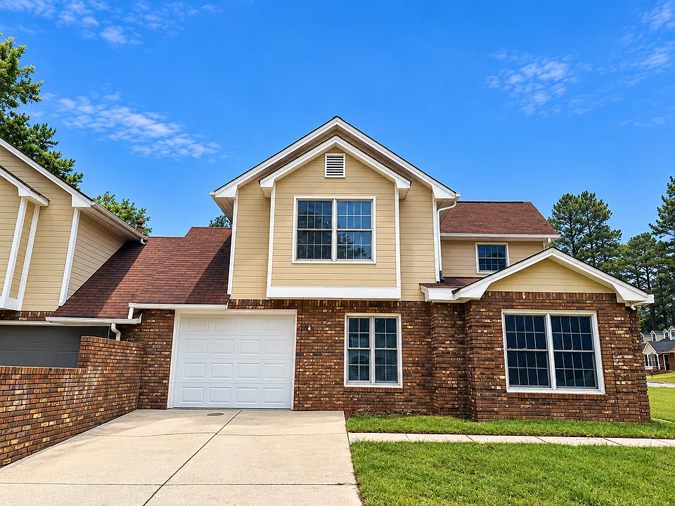 2636 Country Trce SE