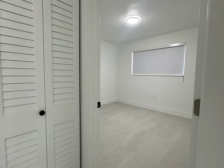 180 W 21st St #180 — Photo 9
