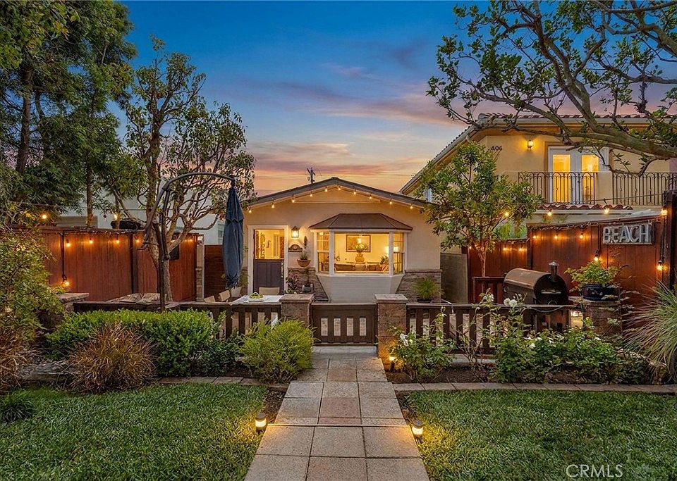 1st image of 608 Rosecrans Ave