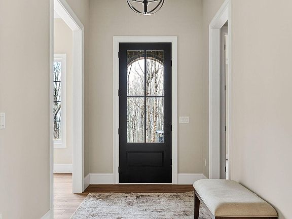 4th image of 134 Maple Ridge Dr