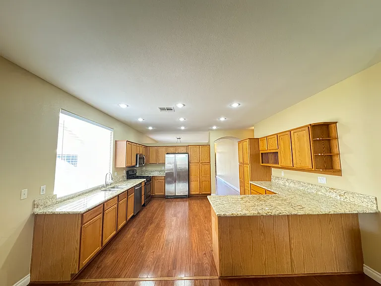 10724 Windrose Point Ave — Photo 7
