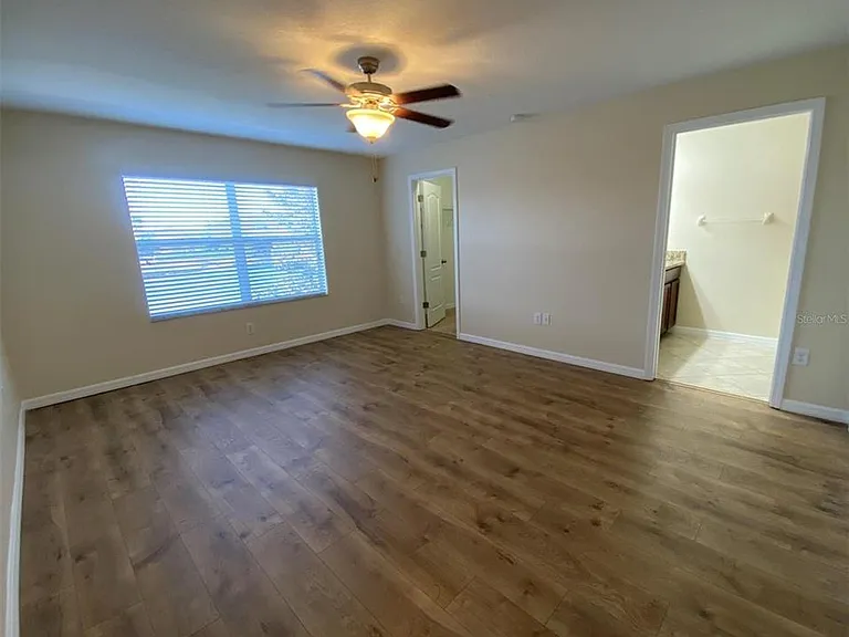 12013 Greengate Dr — Photo 16