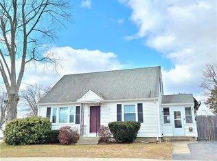 190 Princess Ave, Cranston, RI 02920