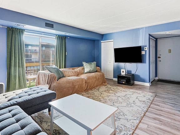 3rd image of 58102 Delaire Landing Rd #102