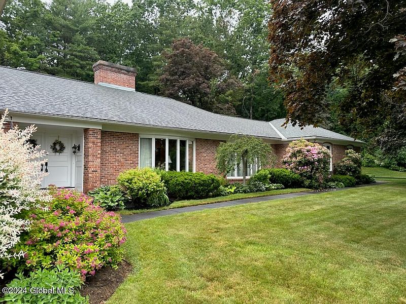 2nd image of 7 Orchard Drive