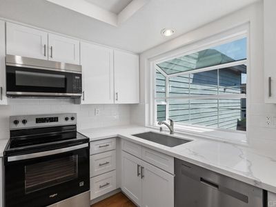 4055 Crystal Dawn Ln UNIT 202, San Diego, CA, 92122