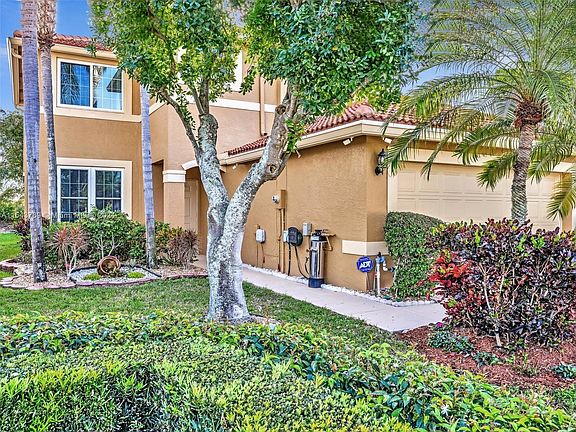 2nd image of 7086 Chesapeake Cir