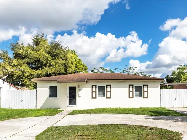 2921 NW 151st St, Miami Gardens, FL 33054