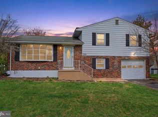 739 Henry Dr, Emmaus, PA 18049