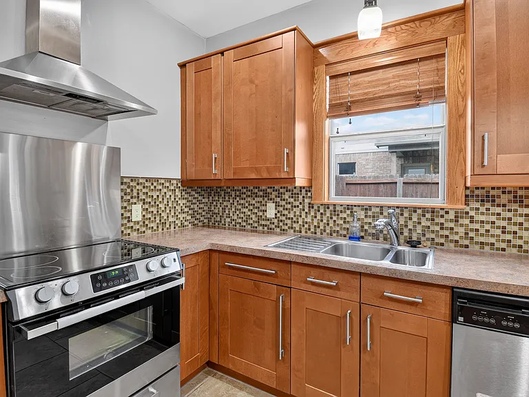 904 Solaris Pl — Photo 12
