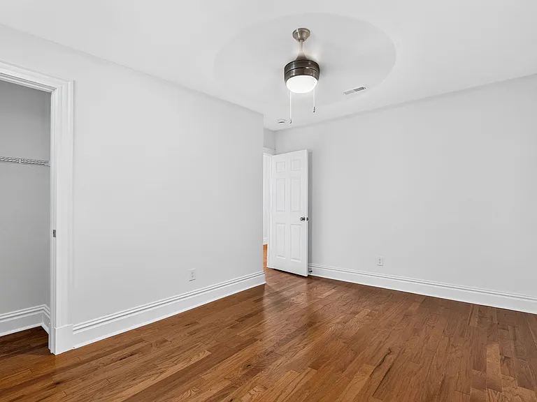 2722 Armand Pl #2F — Photo 32