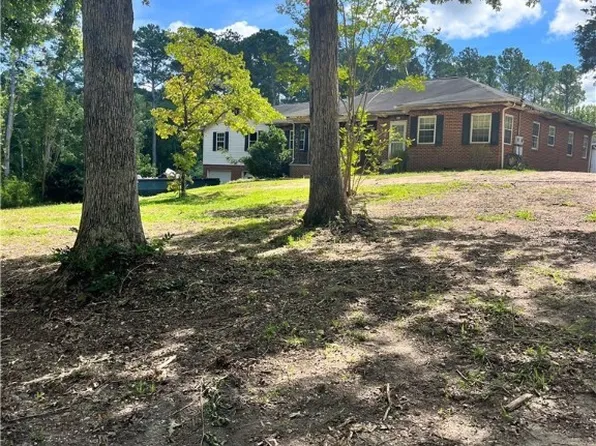 1601 Carthage St, Sanford, NC 27330