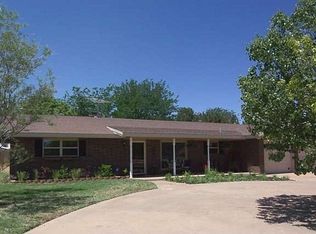 2012 Tech Dr, Levelland, TX 79336