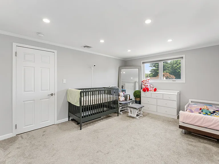 Upstairs Bedroom #2