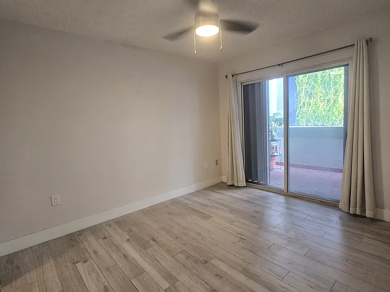 2nd bedroom with balcony