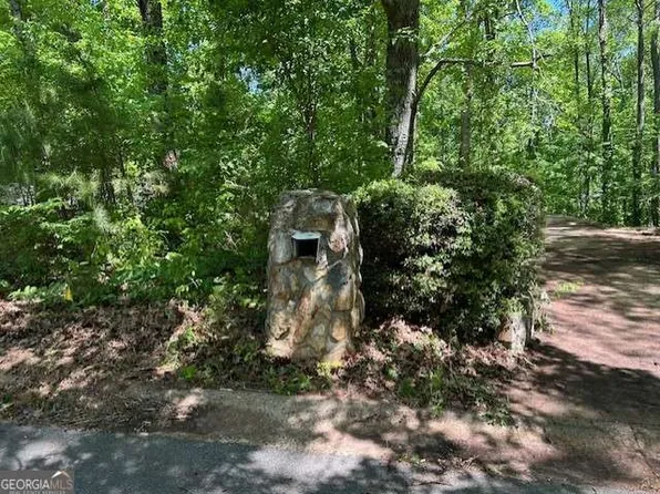 3668 Hemlock Pl SE, Acworth, GA 30102
