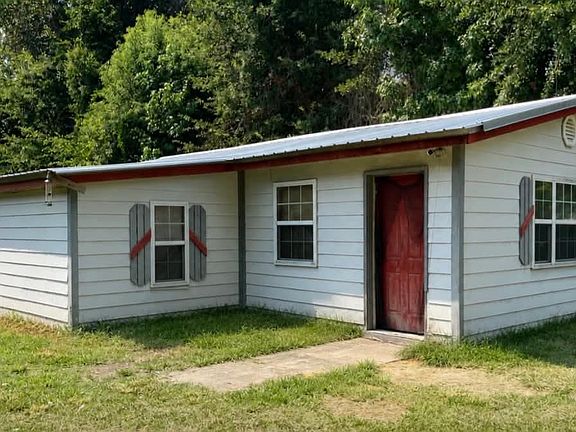 2nd image of 78 Trout St