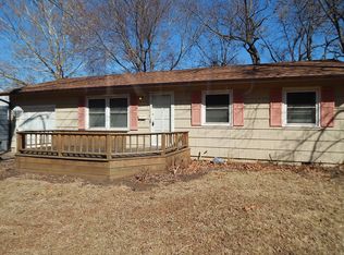 1110 SW 31st St, Topeka, KS 66611