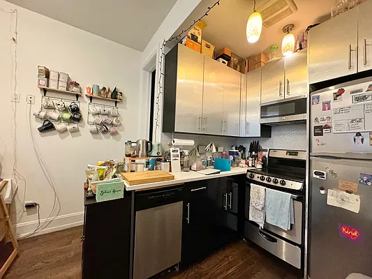 Rented by Pear NYC LLC | media 4