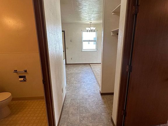 4th image of 1402 Gardenette Dr #1