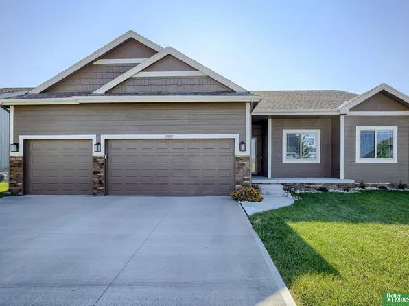 13537 S 55th St, Papillion, NE 68133