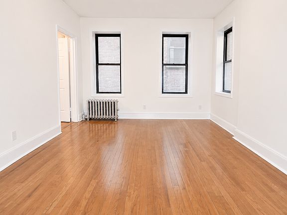 3rd image of 241 E 38th St #3D