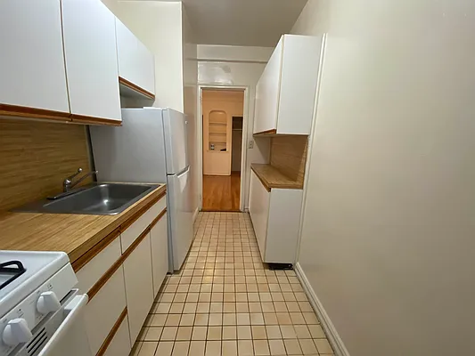 Rented by Contact Realty | media 21