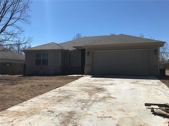 2nd image of 13 Doon Cir