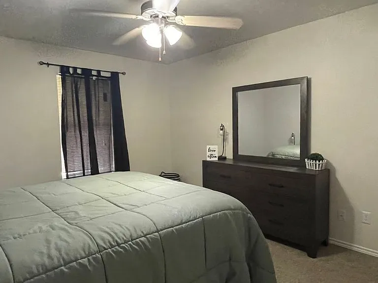 Shadow Park Apartments — Photo 49