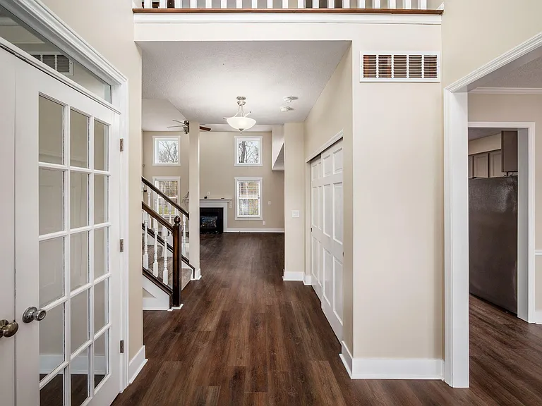 7302 Claddaugh Ln — Photo 6