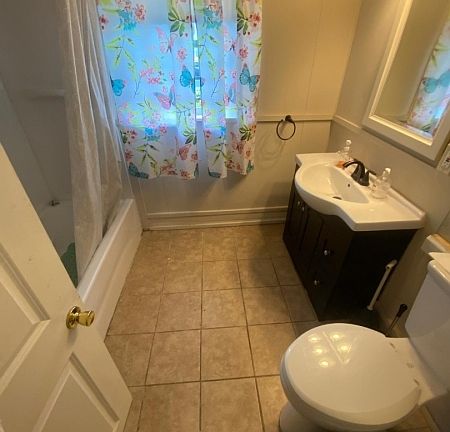 5th image of 371 Lincoln St