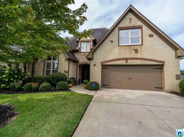 1077 S Hampton Pl, Birmingham, AL 35242