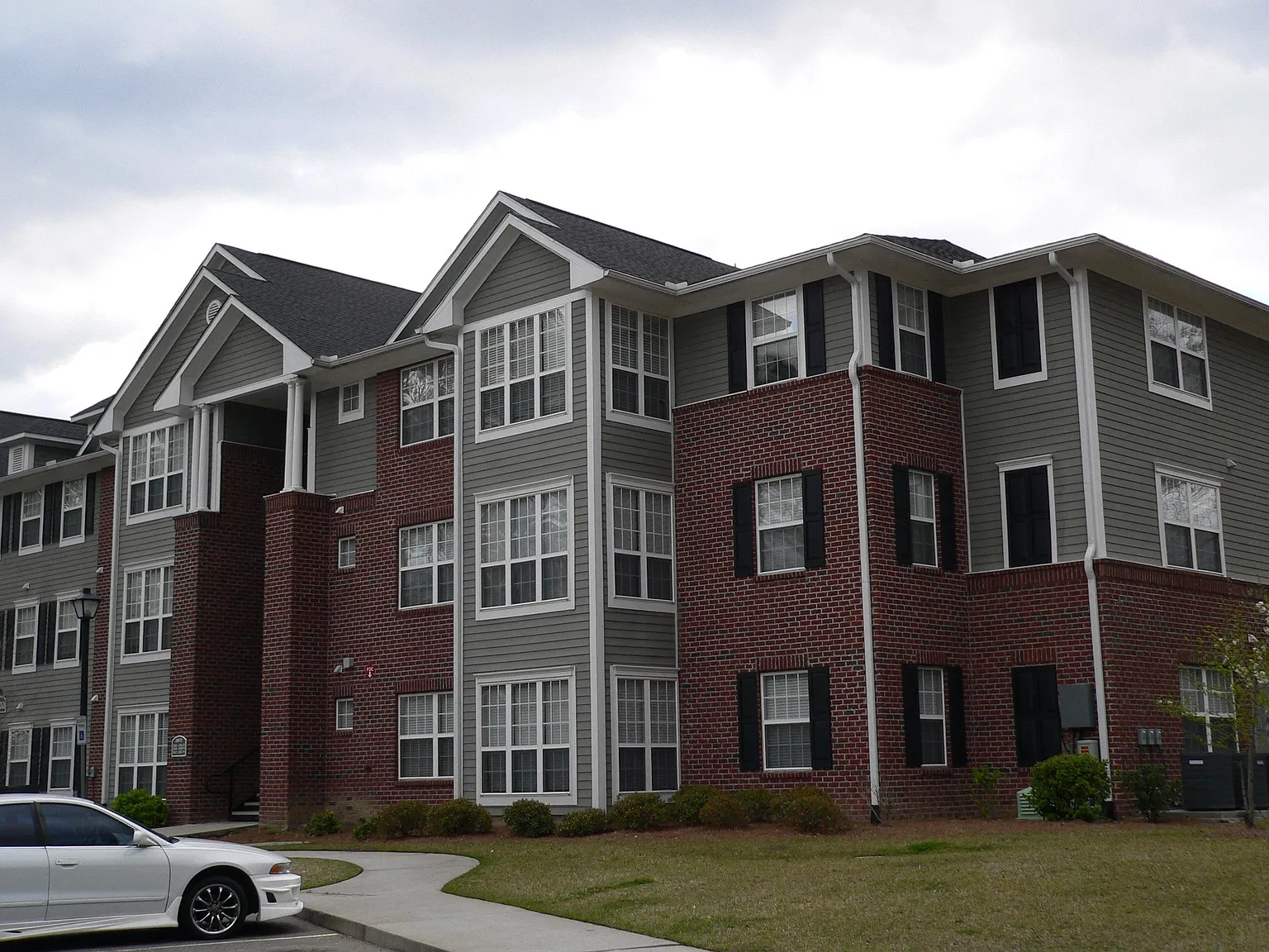 Wisteria Place — Photo 4
