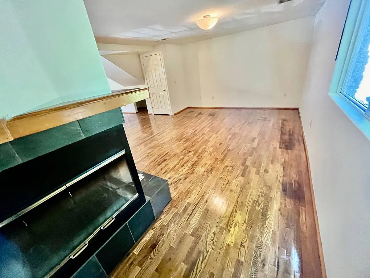 2 bed, 1200 sqft, $3,500 — Photo 4