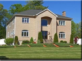 1 Bishop Ln, Middleton, MA 01949