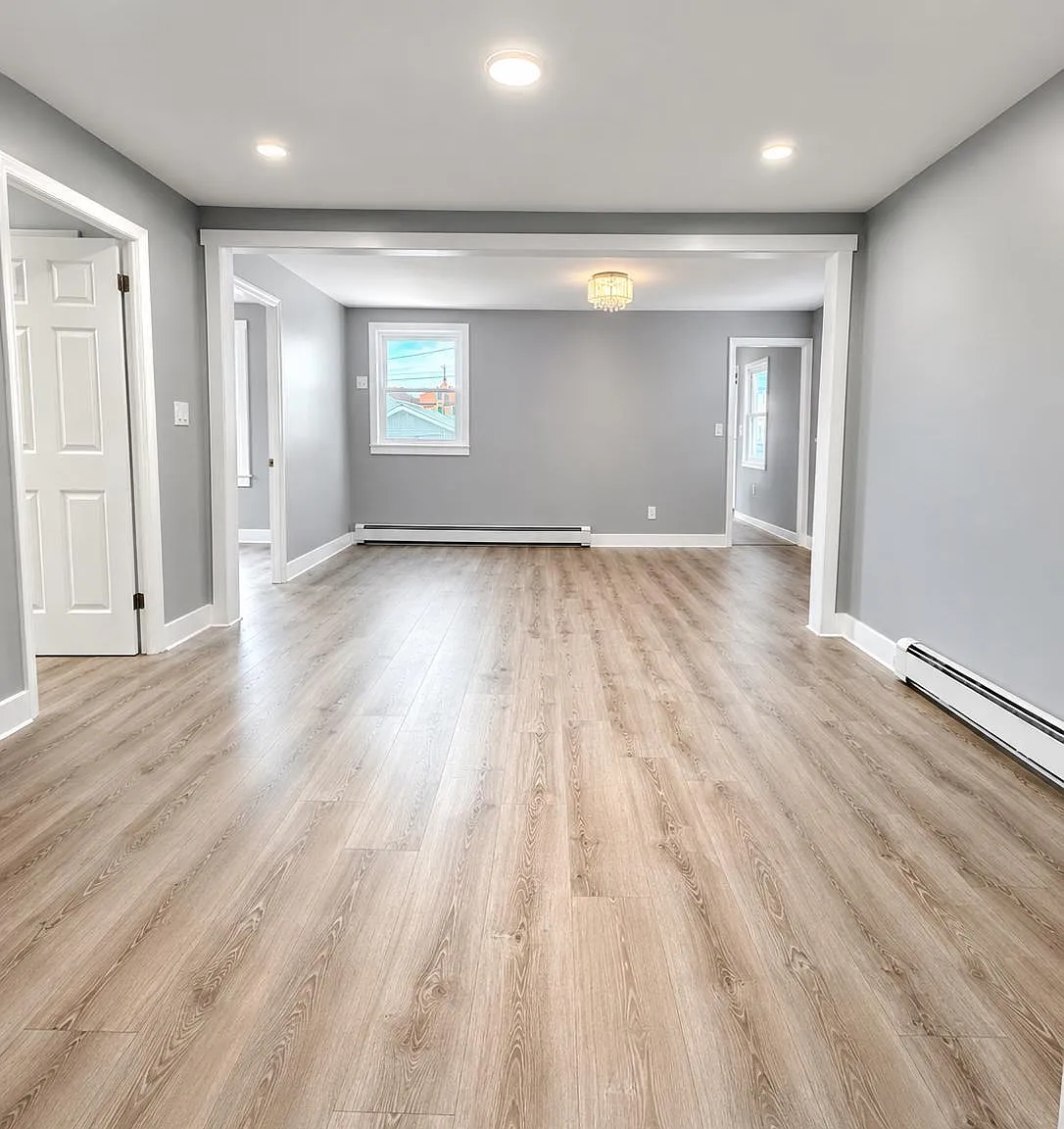 3 bed, 1.0 bath, 1038 sqft, $3,100 — Photo 2