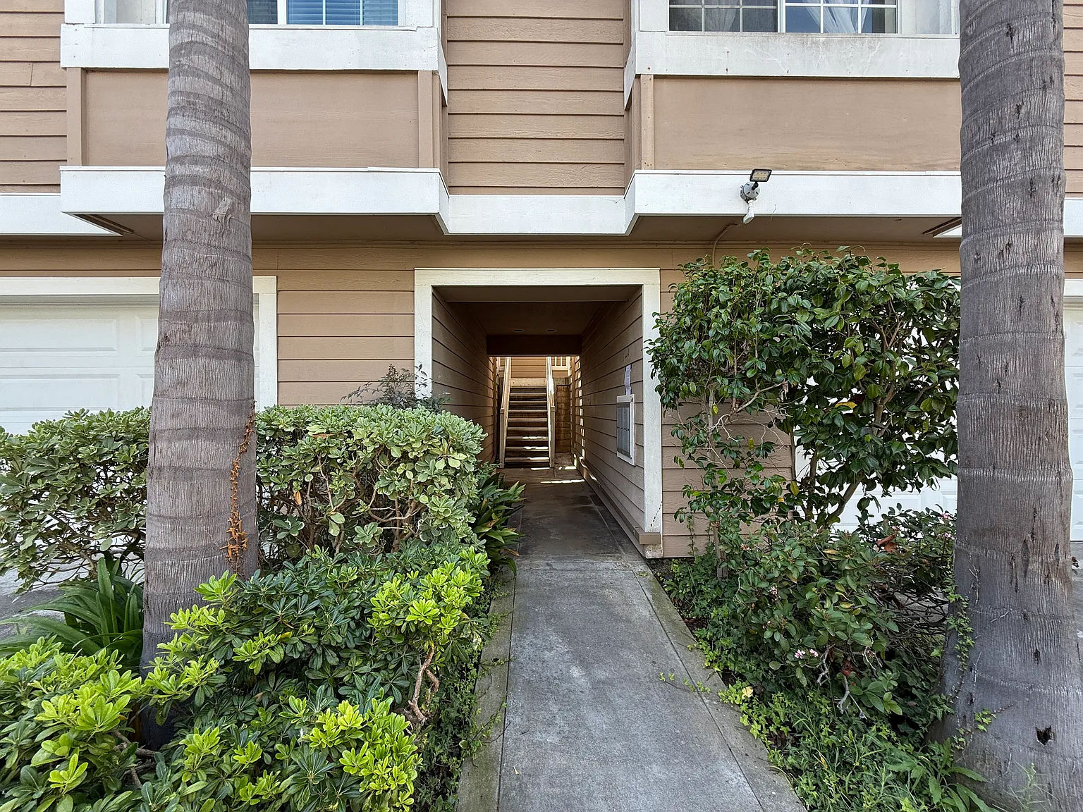 2 bed, 1513 sqft, $3,990 — Photo 2
